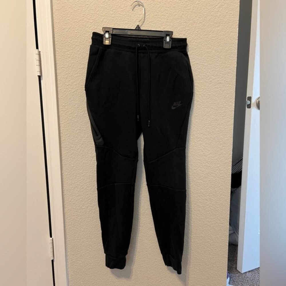 Nike men’s tech fleece slim fit taper sweatpants joggers size XS